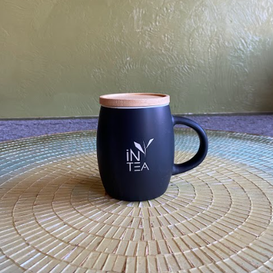 iN-TEA Logo Mug with bamboo lid/coaster